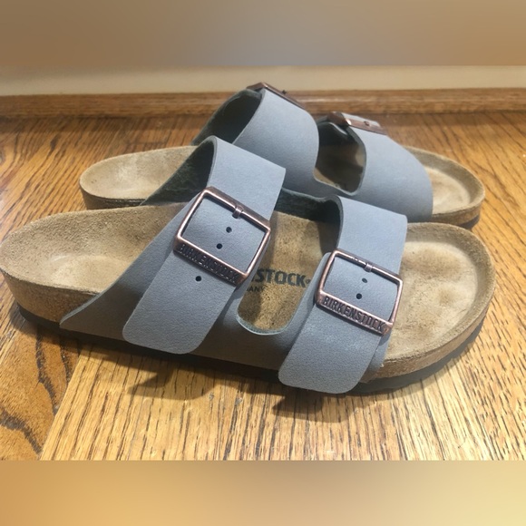 Birkenstock Shoes - Birkenstock Women’s Tan Suede Buckle Sandals Sz 38